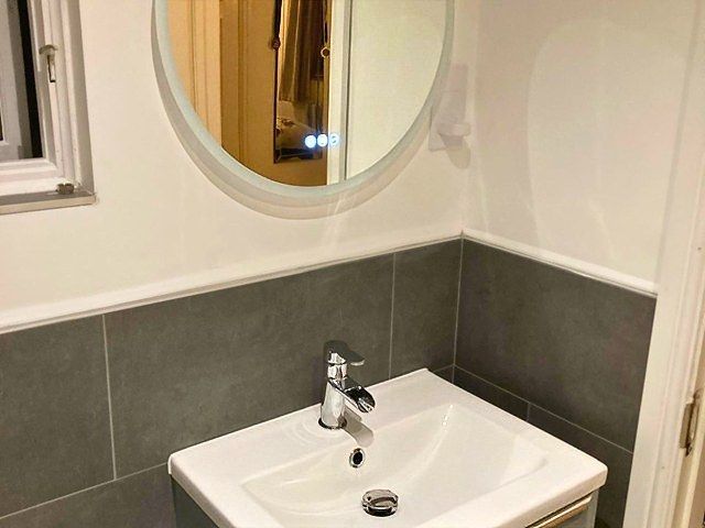 bathroom-installers-17-kireth-ai